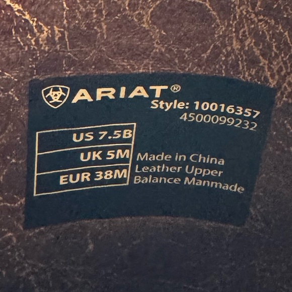 Women’s Lively Western Ariat Boots - Picture 5 of 9